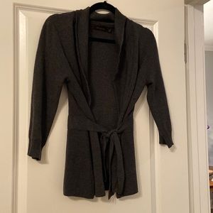 Grey sweater with tie